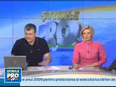 O englezoaica din Essex, mama a trei fete, a nascut din nou ... tripleti!