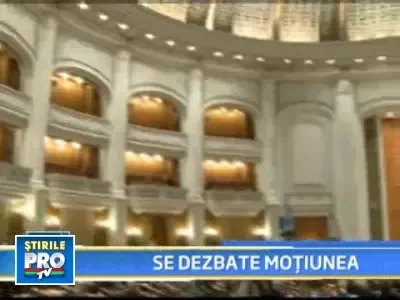 Guvernul Boc se confrunta astazi cu prima tentativa de a fi rasturnat!