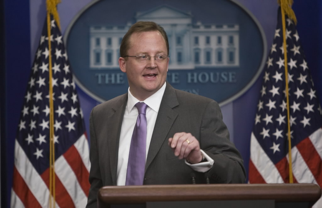 Purtatorul de cuvant de la Casa Alba, enervat la culme de celulare!