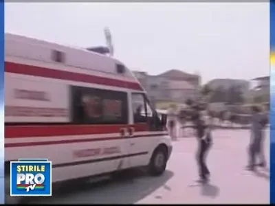 Gafa incredibila! Politistii turci au dat cu gaze lacrimogene intr-o scoala