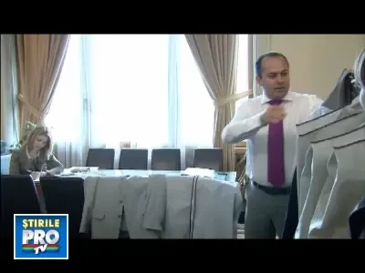 Stofa de parlamentar! Cu alesii la croitor!