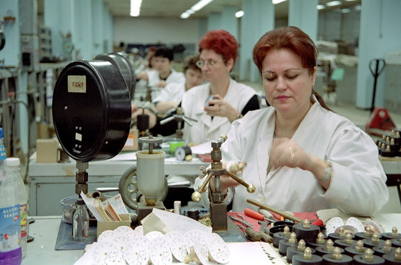 Disponibilizari la Mefin Sinaia! Muncitorii au iesit in strada