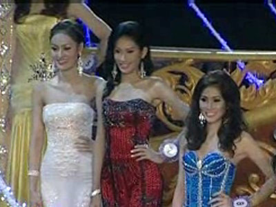 Travestitii din Thailanda si-au ales "regina" frumusetii!