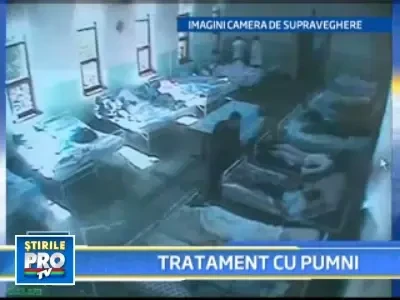 Tratament psihiatric la un spital din Iasi:pumni in fata pe post de calmant