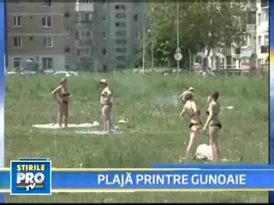 Brasovenii fac plaja printre gunoaie! Municipalitatea sta cu mainile-n san!