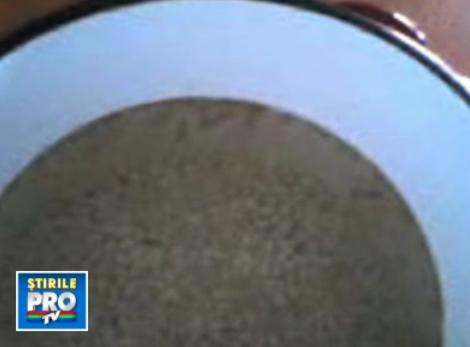 Baietel de trei ani in stare grava dupa ce a tras pe el oala cu supa in clocot