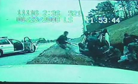 Cinci politisti din America, dati afara pentru brutalitate