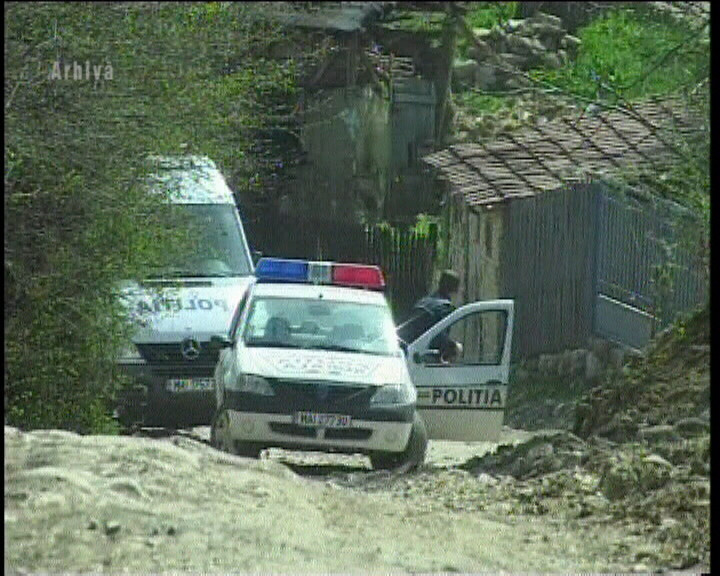 Plan diabolic: a platit doi minori sa-i nenoroceasca sora cu soda caustica!