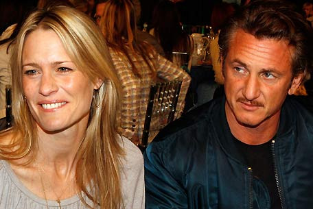 Uite divortul, nu e divortul! Sean Penn nu se mai desparte de Robin Wright