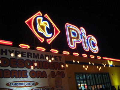 Cea mai mare retea romaneasca de supermarketuri, aproape de faliment