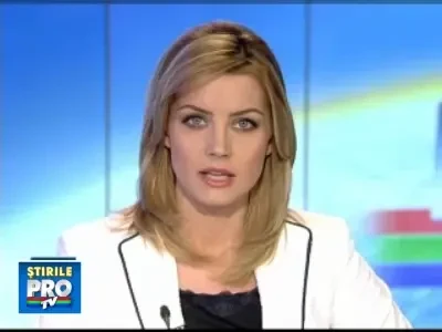 Flacari uriase au distrus o galerie de mobila din Houston