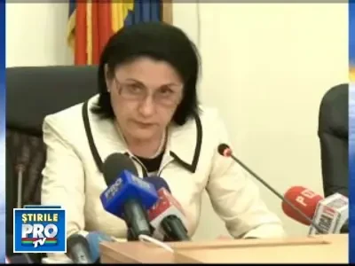 Doua demisii la MEC in urma greselii de la teza unica la istorie