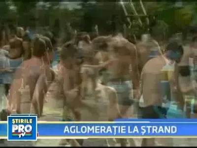 Apa calda, bere rece si fete frumoase! Distractie pe stranduri