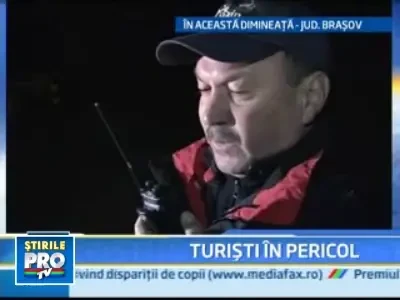 Turisti rataciti, salvati datorita blitzului de la aparatul de fotografiat!
