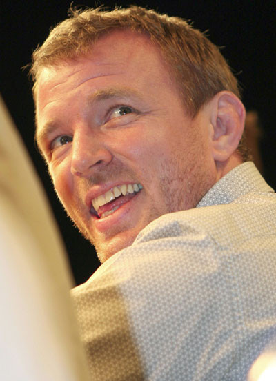 Casa de 9,5 mil. de dolari a lui Guy Ritchie, ocupata de necunoscuti