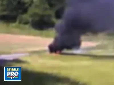 Pericol de explozie! O masina de lux s-a facut scrum!