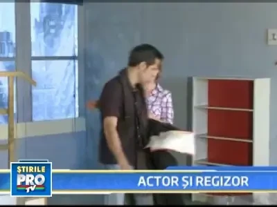 Stefan Banica Jr. debuteaza ca regizor de teatru cu piesa "Descult in parc"