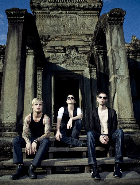 Placebo lanzeaza “Battle For The Sun” si in Romania!