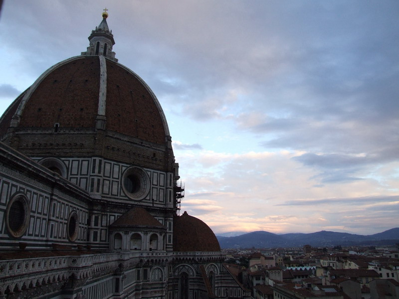 Sub soarele Toscanei