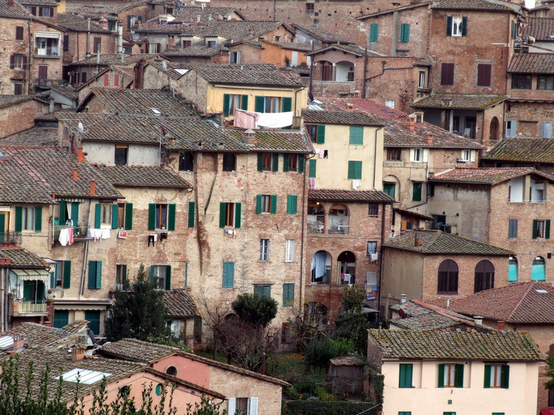 Pe piata imobiliara din Romania clientul face pretul!