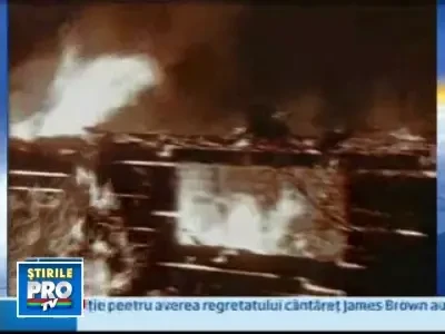 Doua cabane din Caras Severin au ars din temelii!