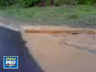 Inundatie pe strazile Sighisoarei din cauza ploii!