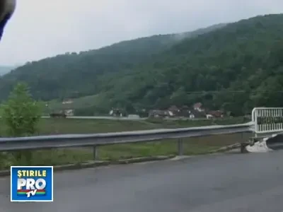 Circ la drumul mare in Hunedoara! Cu drujbe si topoare