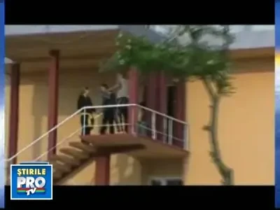 Imagini incredibile! Razboi pentru o terasa, la Mamaia