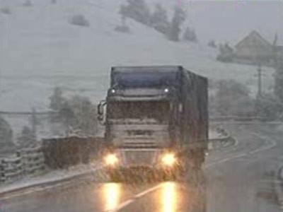 Dupa ninsoare si viscol, urmeaza ploi si polei. Vezi ce spun meteorologii!