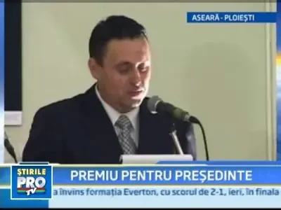 Traian Basescu este "Omul anului"... la o gala de excelenta din Ploiesti!