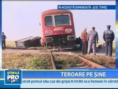 Impact intre colosi! Un tren a lovit un tir! Sapte persoane au fost ranite!