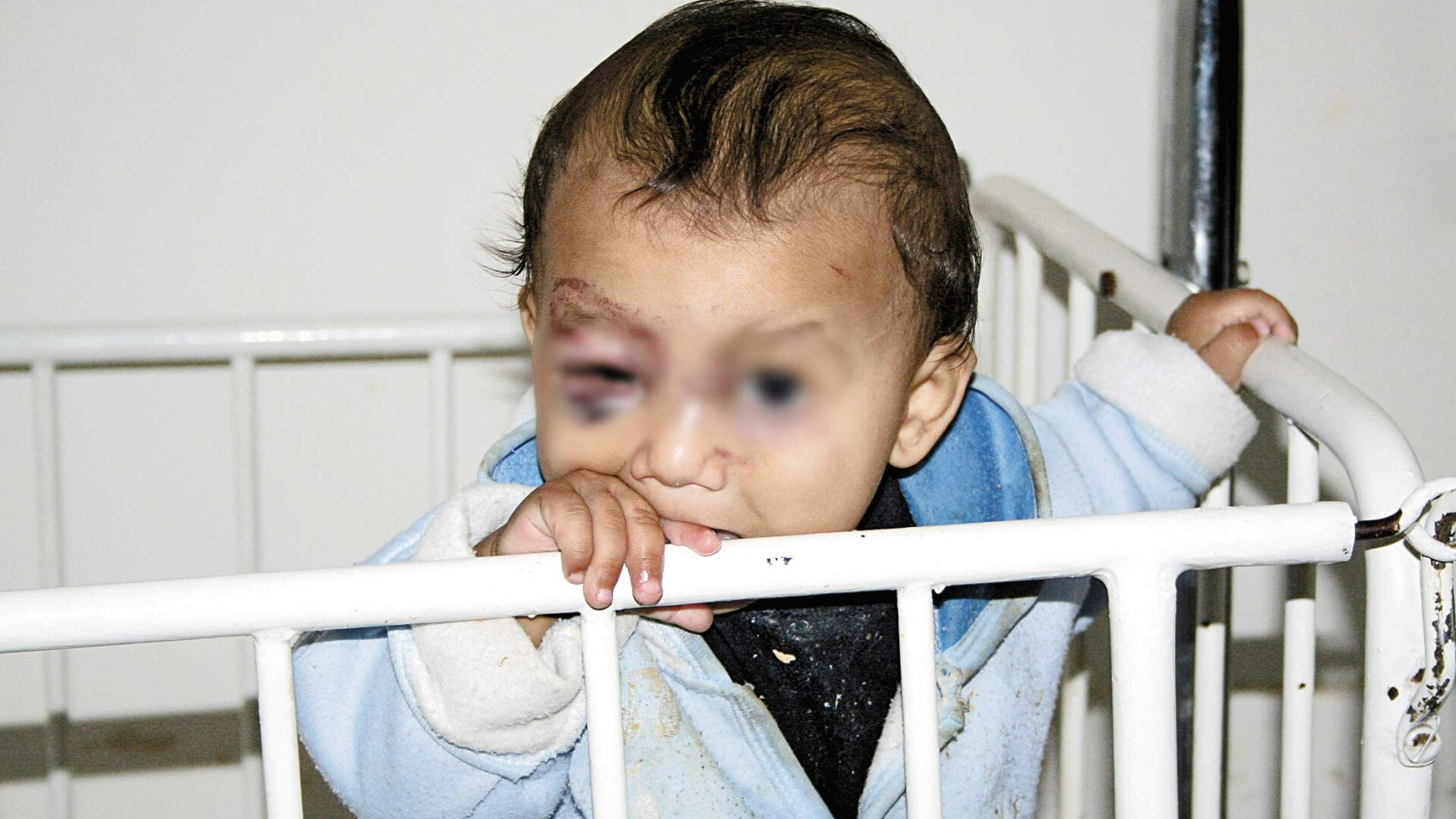 Copiii din Romania, victimele unor abuzuri incredible