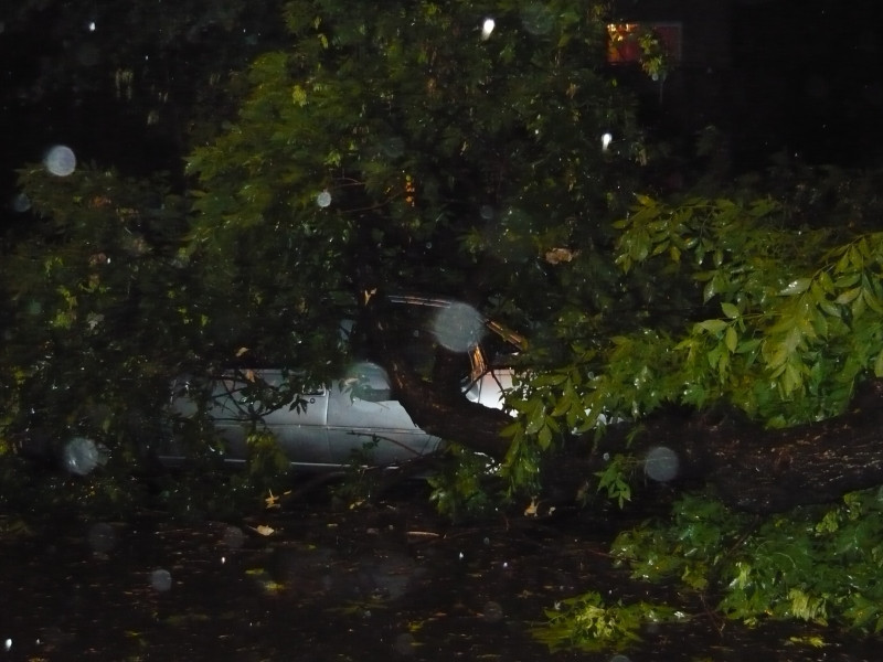 Intreaga tara maturata de furtuni! Vezi aici imagini cu potopul!