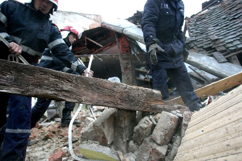 Explozii devastatoare in Serbia! Sapte oameni si-au pierdut viata!