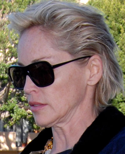 Vedete cu gusa! Nu vedeti dublu!