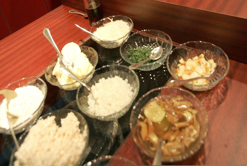 Mancare si nuditate. Tema de succes a unei emisiuni din Hong Kong