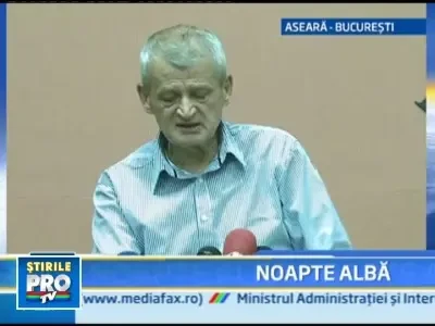 Urme dupa furtuna din Capitala: inundatii, pomi cazuti, acoperisuri smulse