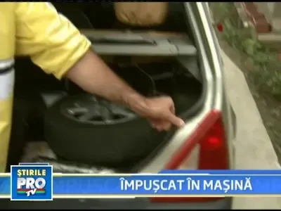 Pistolar de Calarasi! A ciuruit o masina si a ranit un tanar!