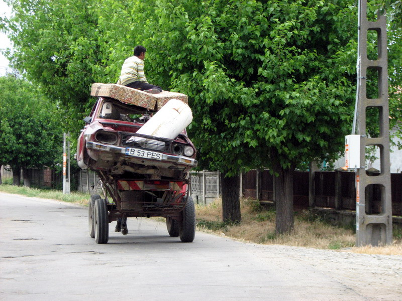 Tablou de Romania: rabla c-un cal putere