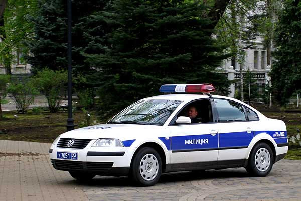 Bucati de corp omenesc, aruncate la toaleta intr-un bloc din Rusia. Ce au descoperit politistii chemati la fata locului