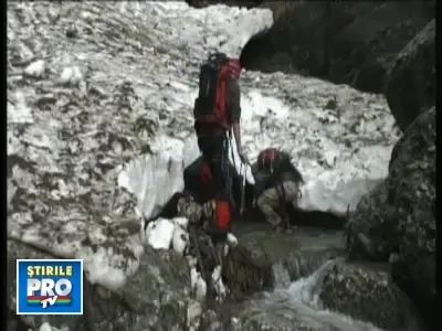 A fost gasit si trupul fetei care a disparut in Bucegi anul trecut