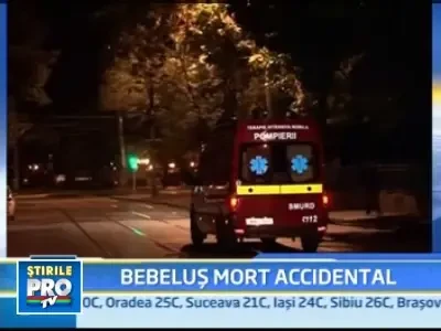 Un copil de un an s-a spanzurat cu breteaua unui rucsac!