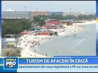 Chiar daca weekendul umple plajele, pe litoral bate vantul crizei!
