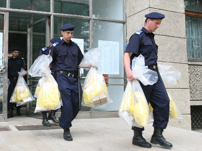 Rezultat BEC privind voturile nule: Traian Basescu-1260, Mircea Geoana-987