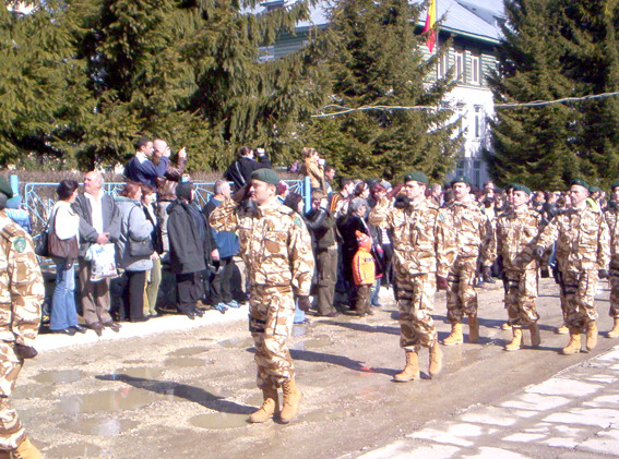 Se intorc ca niste eroi, dupa ce au luptat in Afghanistan!