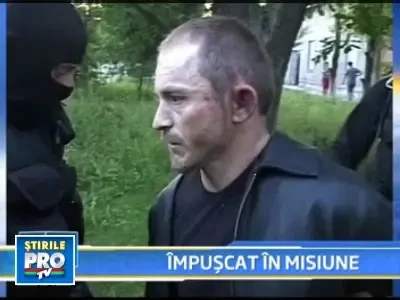 Politist in stare grava dupa ce a fost impuscat in timpul unei interventii