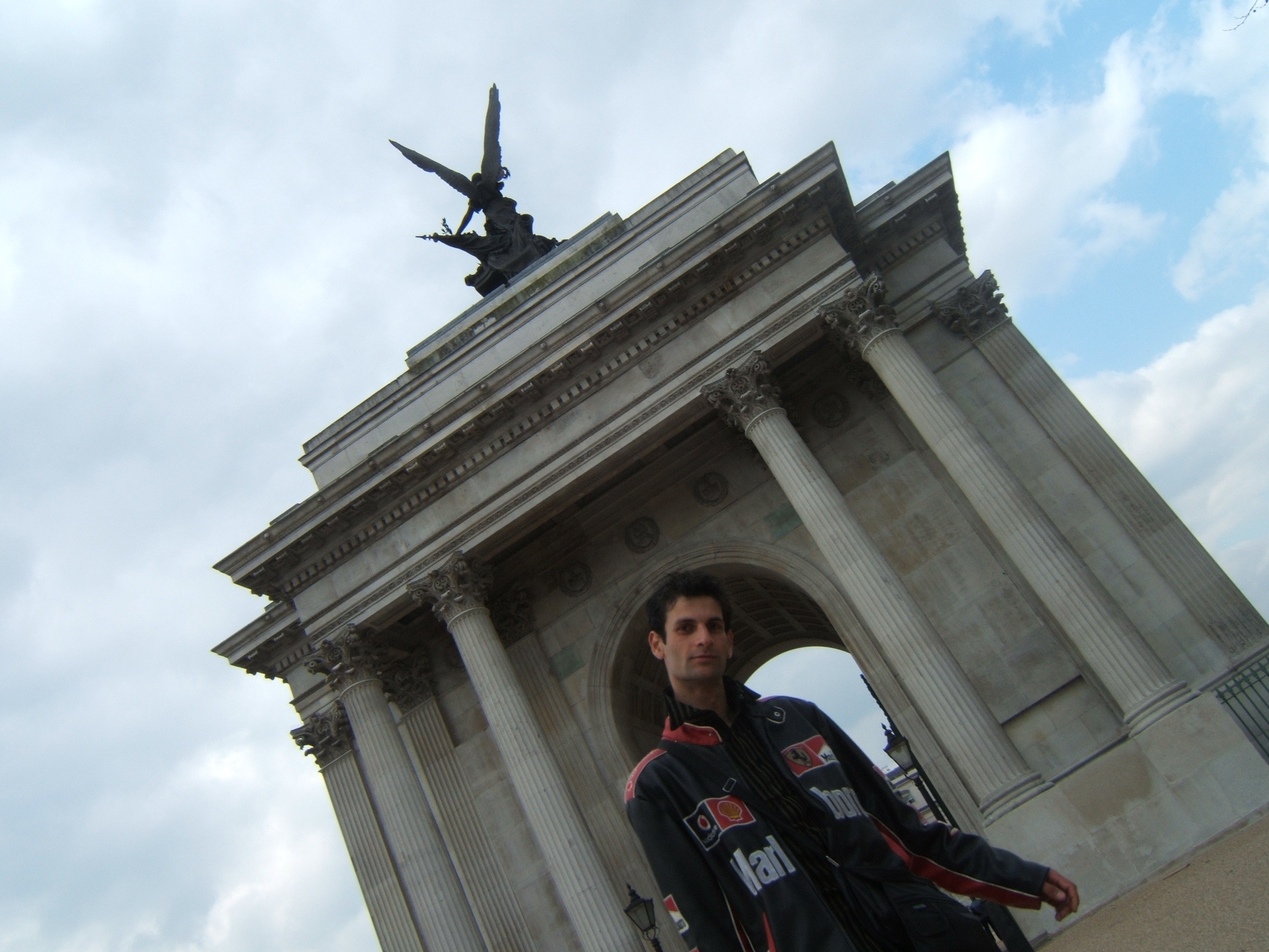 Cezar la arc - Londra