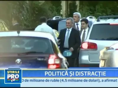 Adriean Videanu si-a sarbatorit onomastica alaturi de colegii de partid