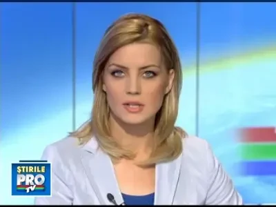 Un tren personal a deraiat, dupa ce a fost lovit de un camion