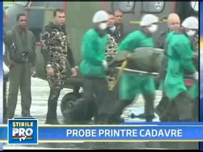 Cutiile negre ale Airbus-ului prabusit, cautate de un submarin francez